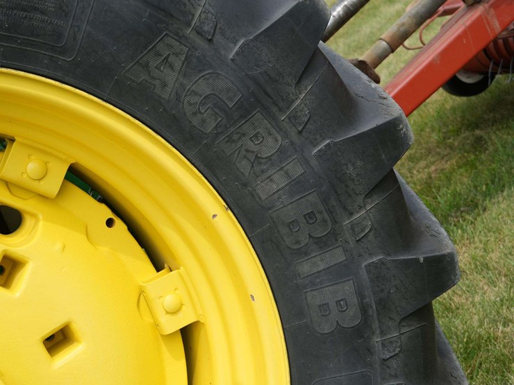 john-deere-6125r-image-33