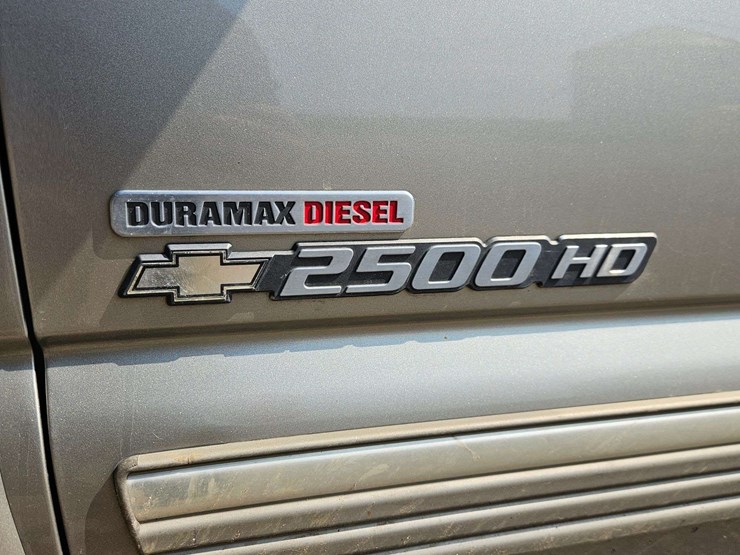 2002-chevrolet-2500hd-image-26
