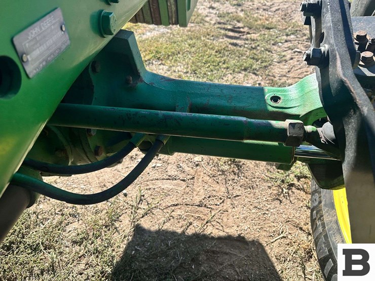 1993-john-deere-7600-image-54
