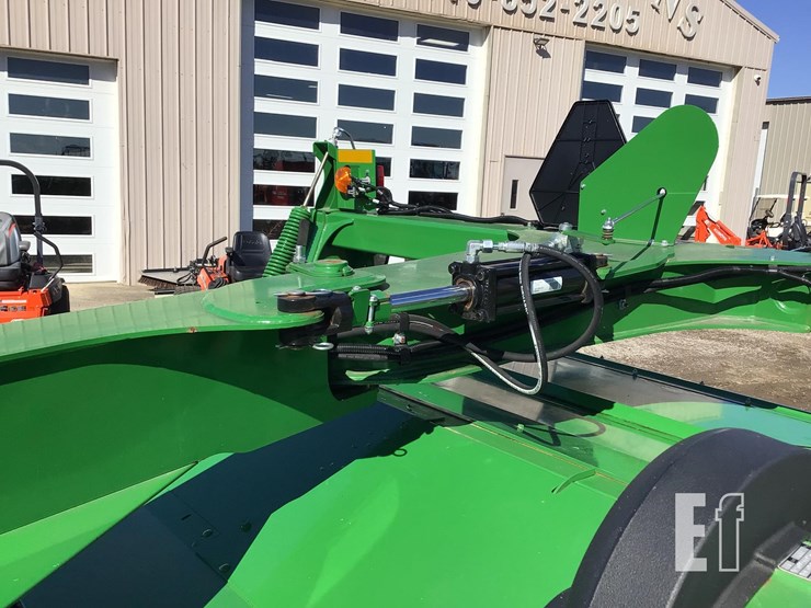 2023-john-deere-s300-image-13