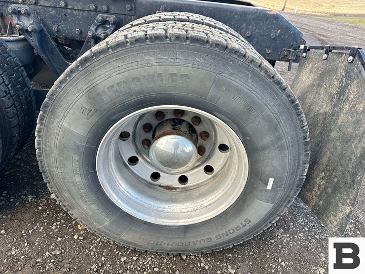 1999-kenworth-t800-image-44