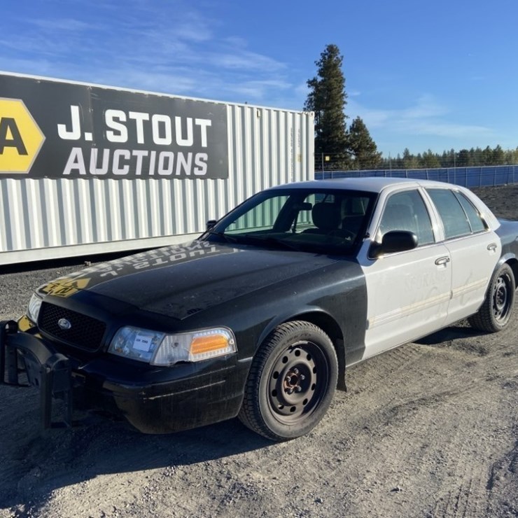 2011 Ford Crown Victoria Sedan