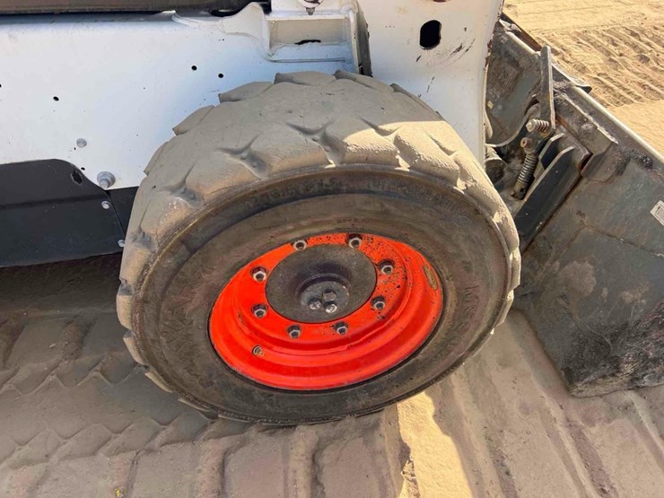 2017-bobcat-s770-image-12