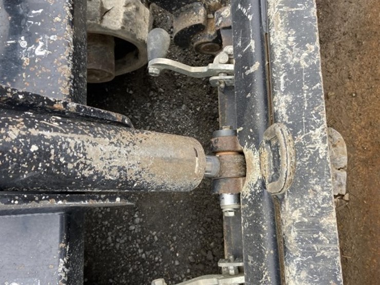 2021-ditch-witch-sk800-image-16