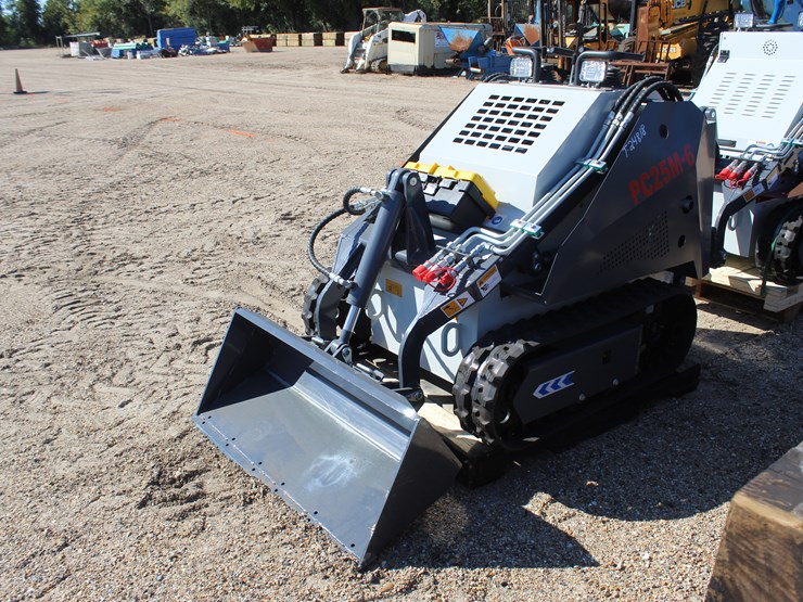 #3510-•-2025-mini-loader,-skid-steer-image-2