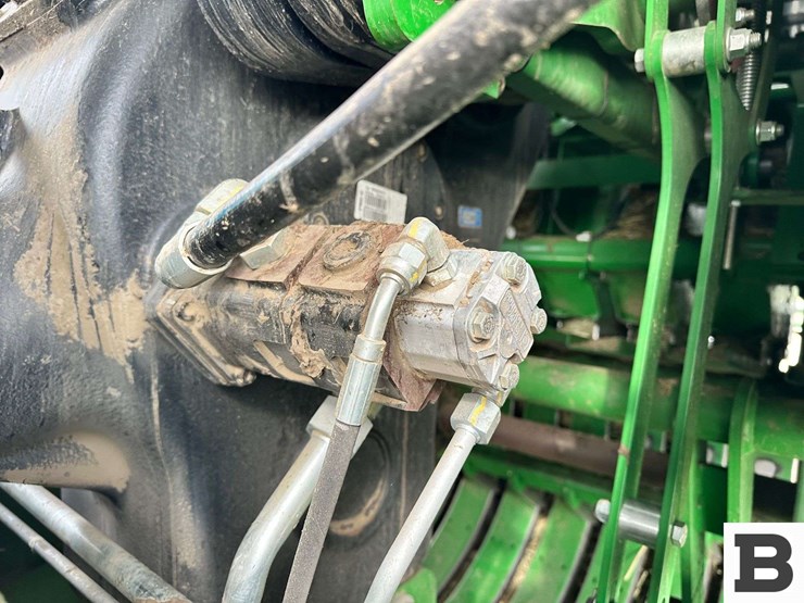 john-deere-l341-image-22