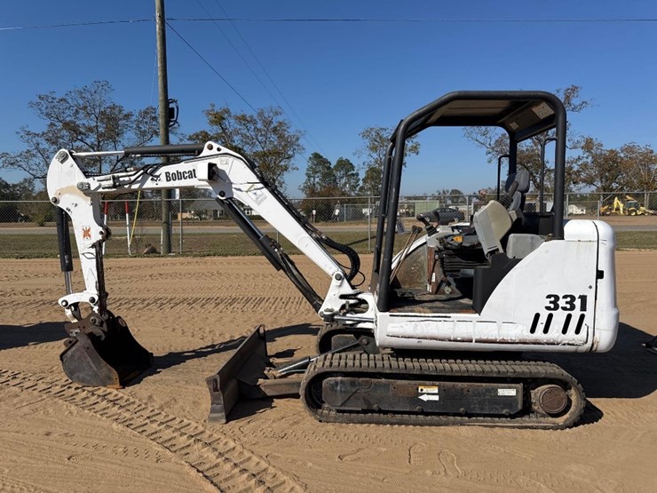 2004-bobcat-331g-image-1