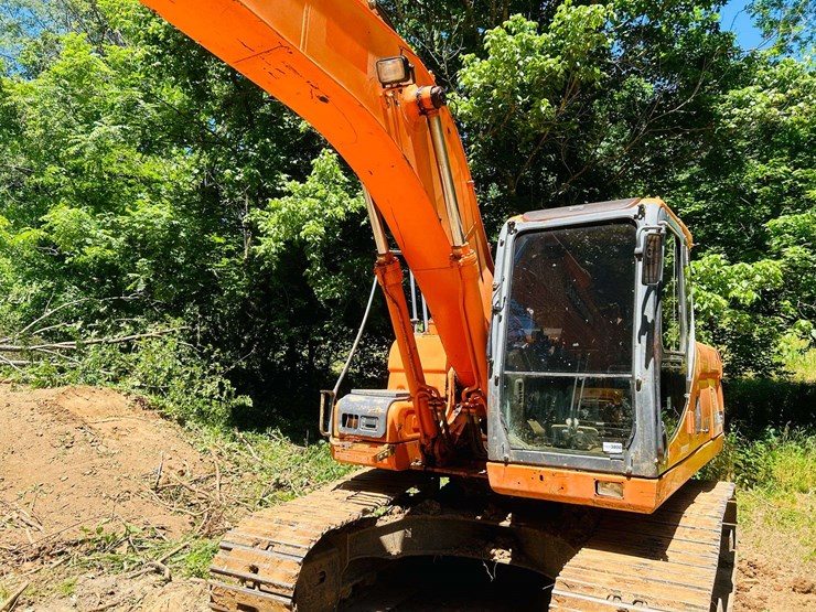2010-doosan-dx180-lc-image-11