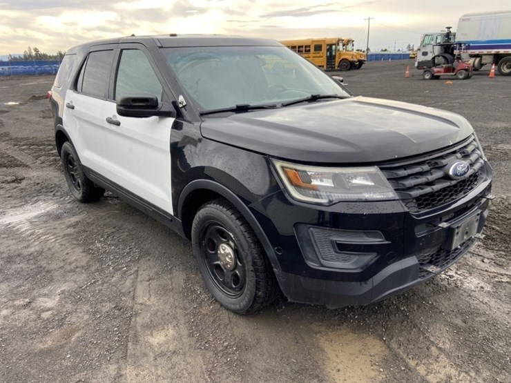 2017-ford-explorer-image-7