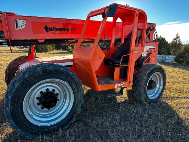 2013-sky-trak-6042-image-4