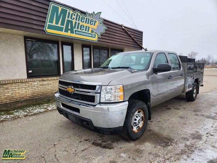 2012-chevrolet-silverado-2500hd-image-1
