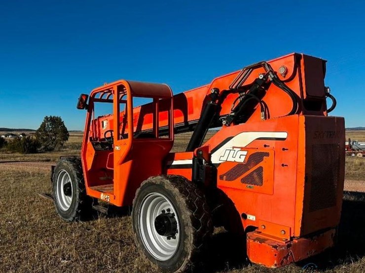 2013-sky-trak-6042-image-2