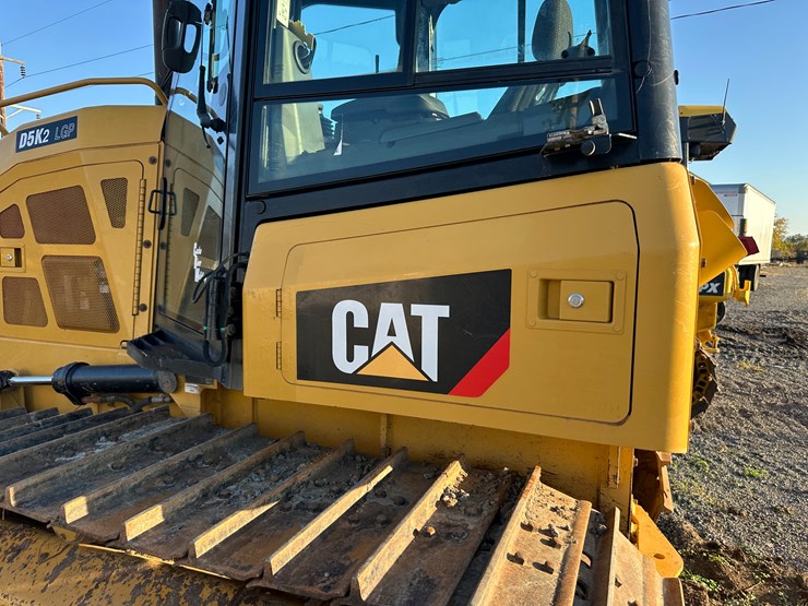caterpillar-d5k2-image-22
