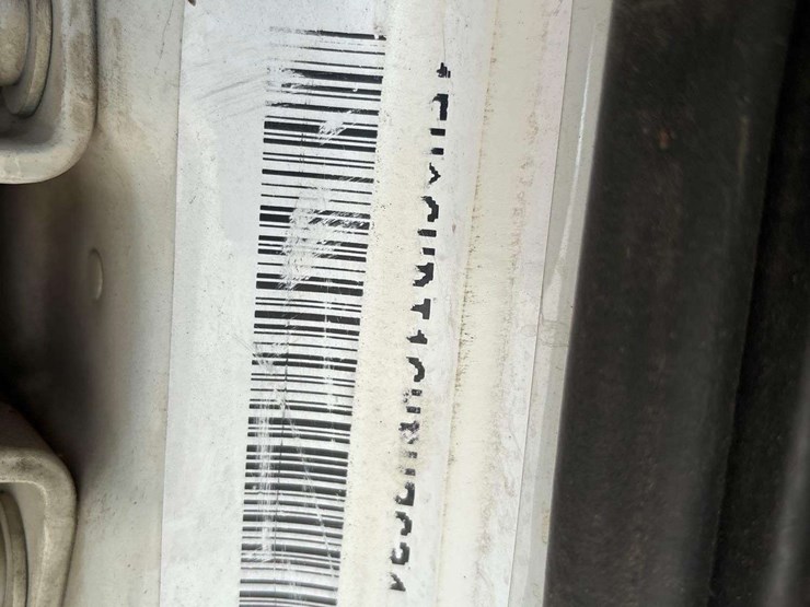 2012-freightliner-m2-106-image-8