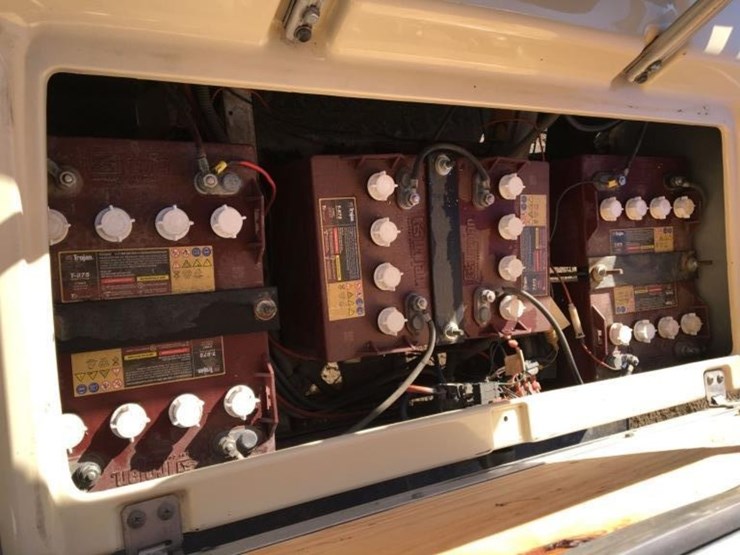 club-car-4-passenger-cart,-image-7