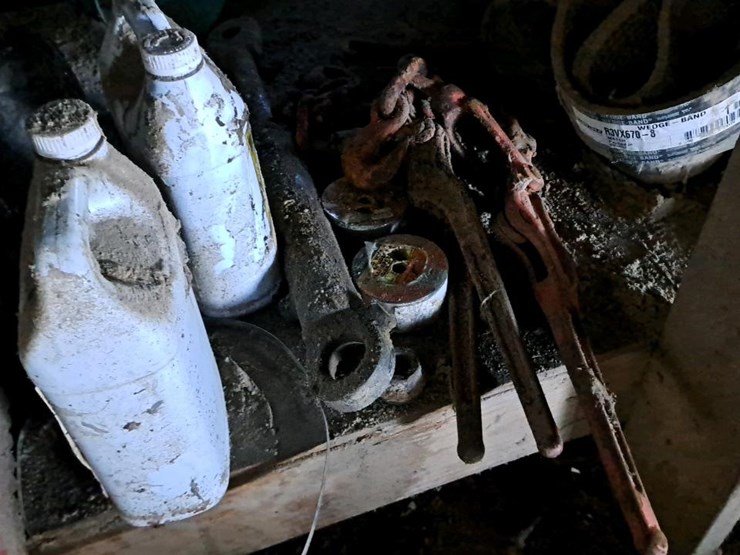 #316-•-wrenches,-tools-and-parts-image-11