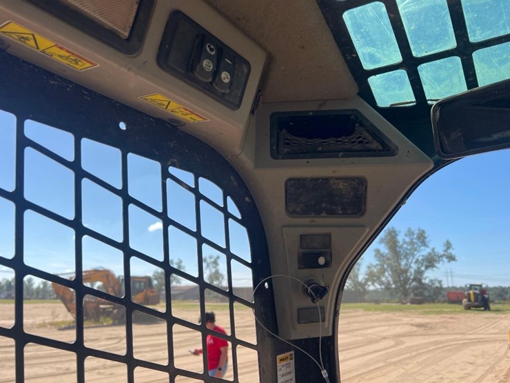 2016-caterpillar-259d-image-28