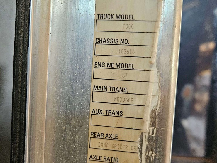 2005-kenworth-t300-image-34