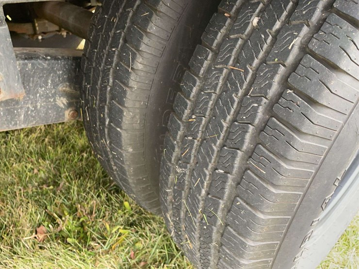 lamar-36’-gooseneck-trailer-image-26