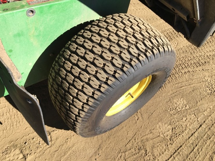 2012-john-deere-gator-image-10