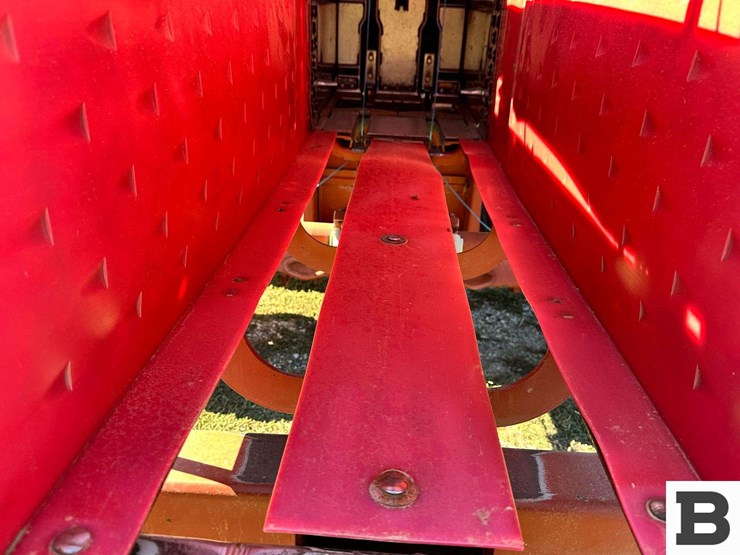 hesston-4655-image-28