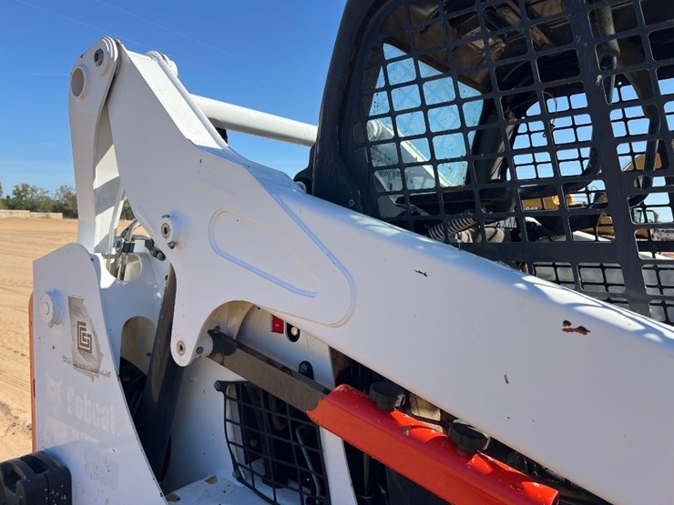 2019-bobcat-t595-image-23