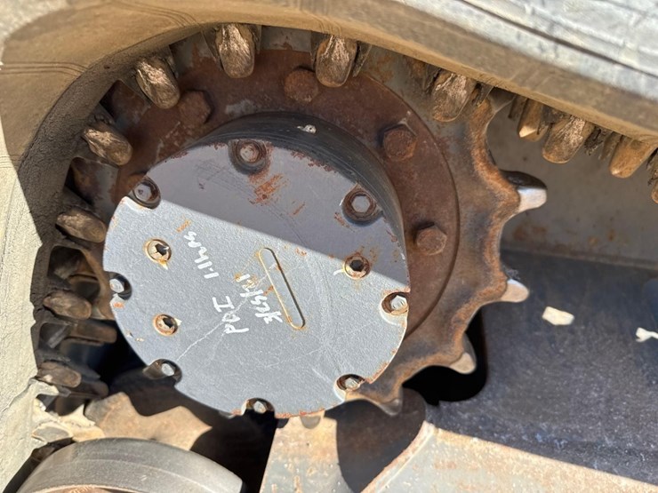 2021-takeuchi-tl8r2-image-16