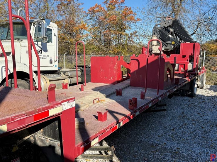 2015-john-deere-4045hf285-image-9