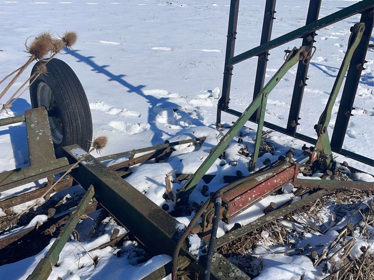 unverferth-28ft-harogator-image-4