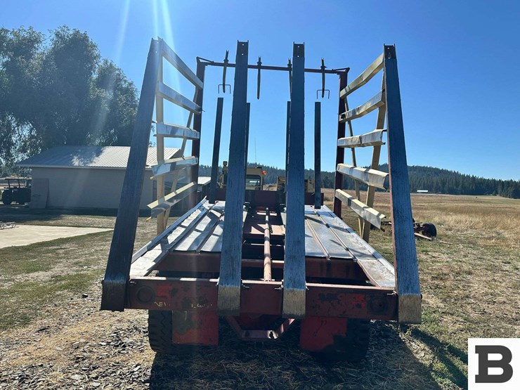 new-holland-1068-image-7