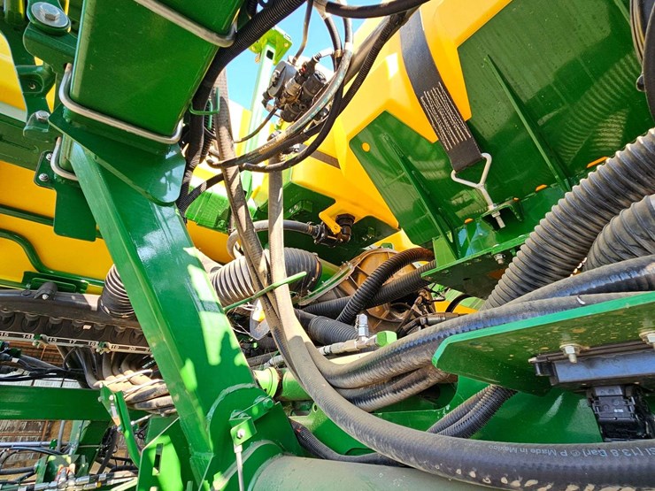 2024-john-deere-1795-image-29