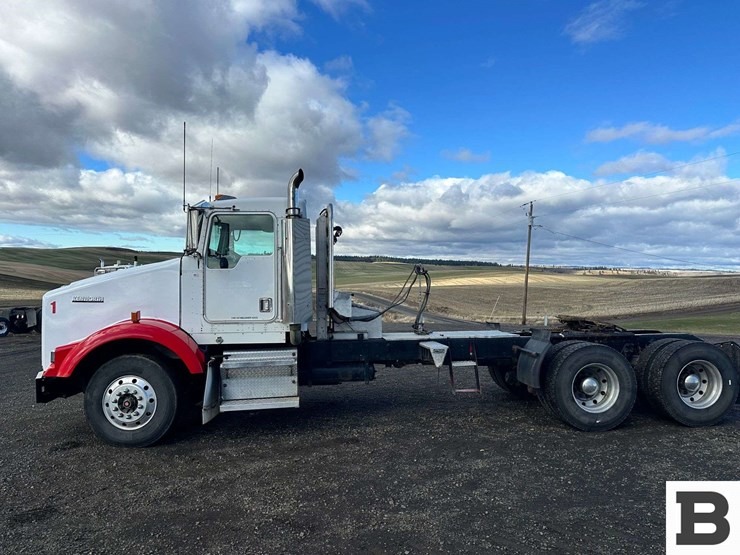 1999-kenworth-t800-image-2