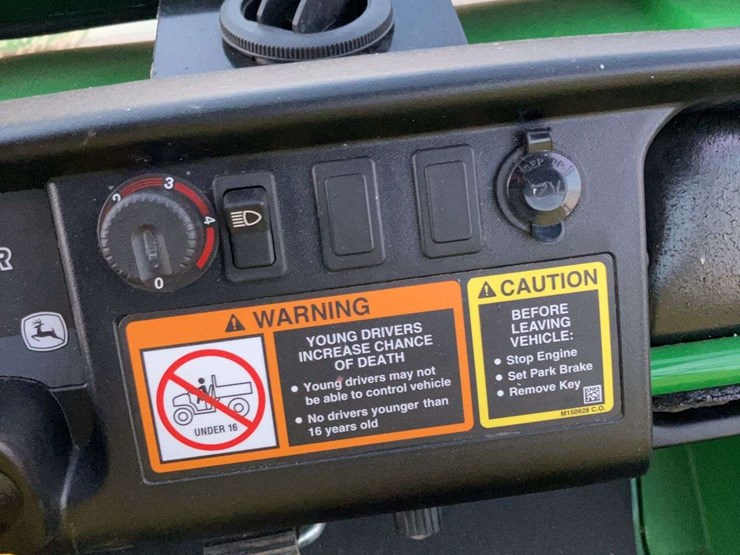 john-deere-gator-image-11