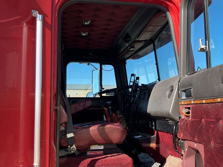 1994-international-9400-image-42