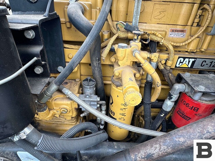 2000-peterbilt-grain-truck---lewiston,-id-image-39