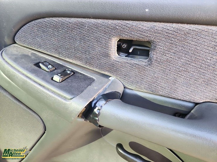 2003-gmc-sierra-1500-image-19