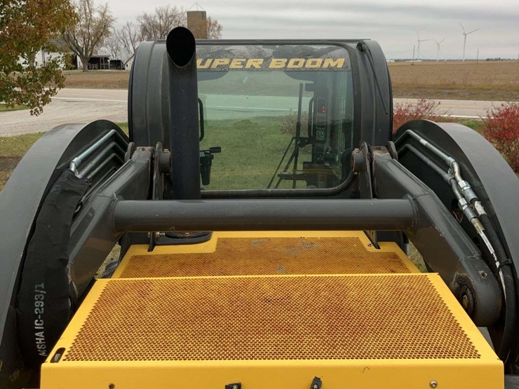 2018-new-holland-l228-image-7