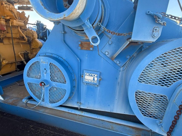 caterpillar-d353-image-8