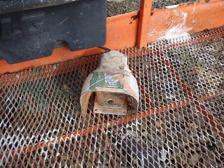 2016-jlg-400s-image-15