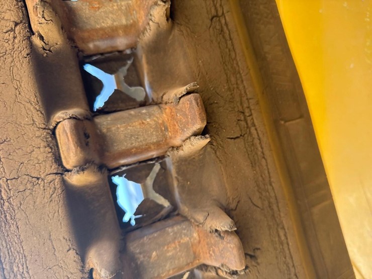 2021-deere-325g-image-12