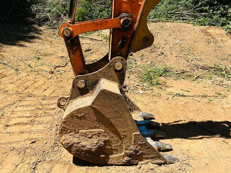 2010-doosan-dx180-lc-image-10