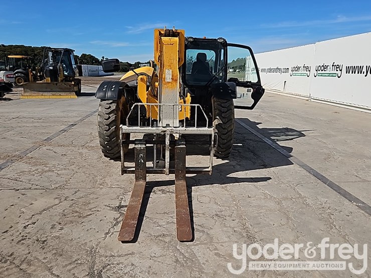 2015-jcb-509-42-image-15