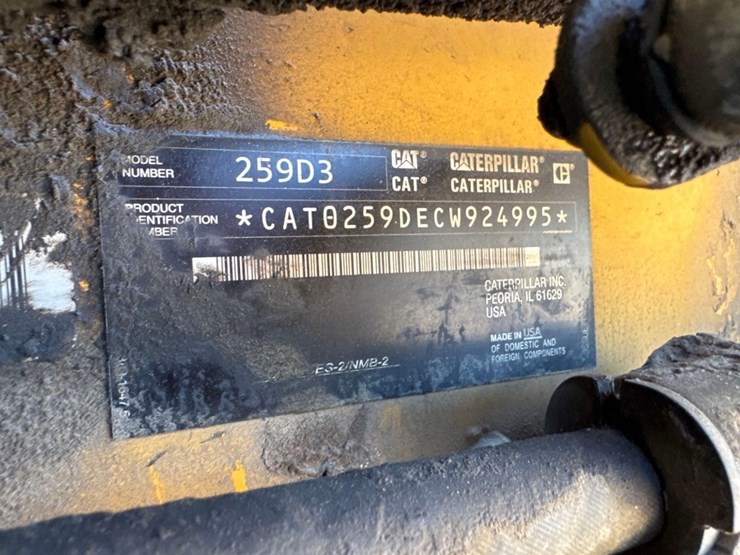 2023-caterpillar-259d3-image-24