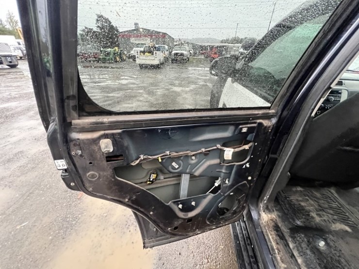 2014-chevrolet-tahoe-image-22