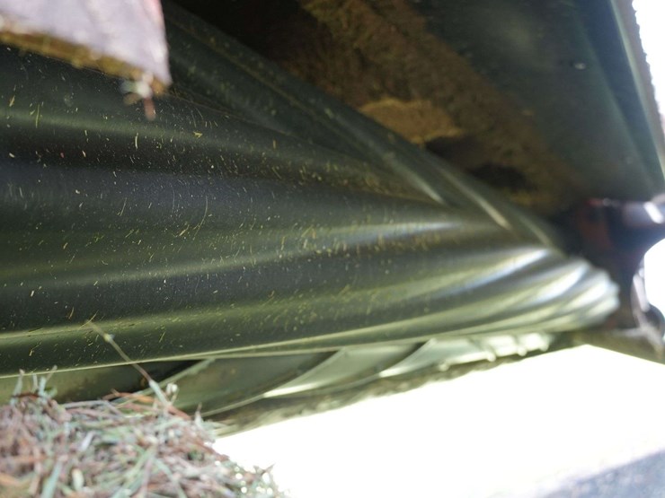 hesston-8550s-self-propelled-mower-conditioner-image-48