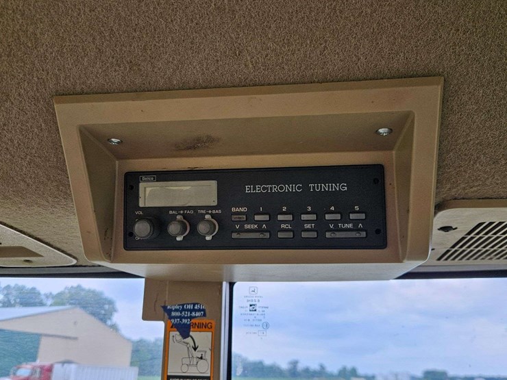 1994-john-deere-7200-image-9