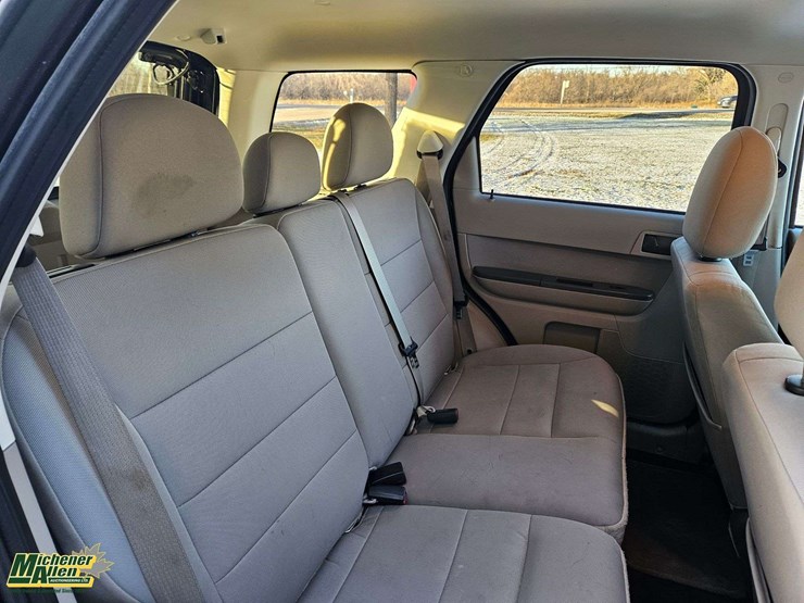 2012-ford-escape-hybrid-image-33