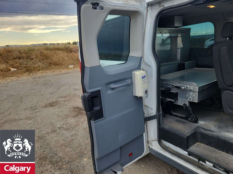 2017-ford-transit-image-29