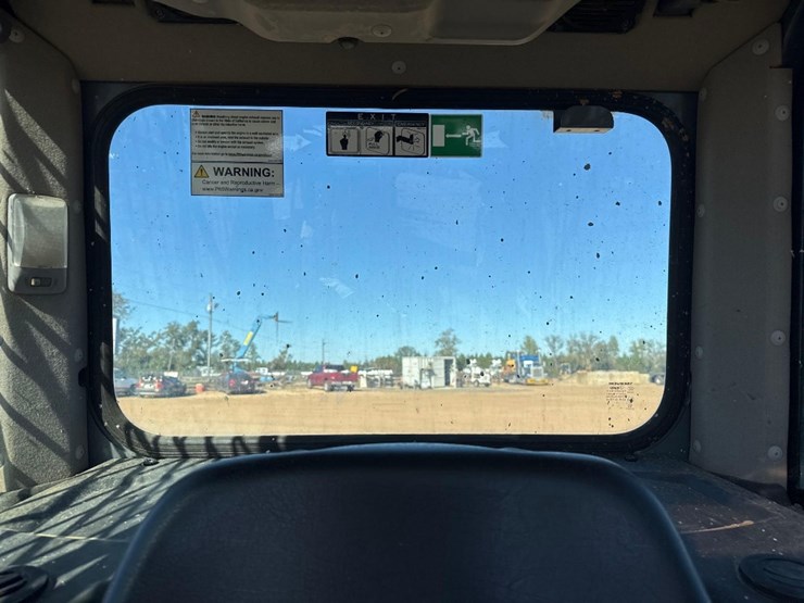 2021-takeuchi-tl8r2-image-31