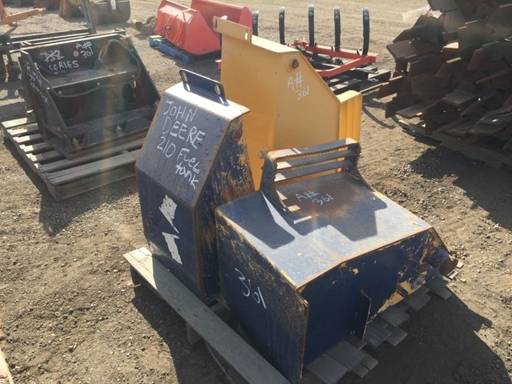 john-deere-210-image-3